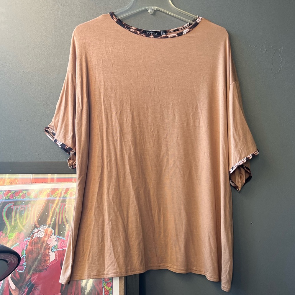 NWOT boohoo shirt